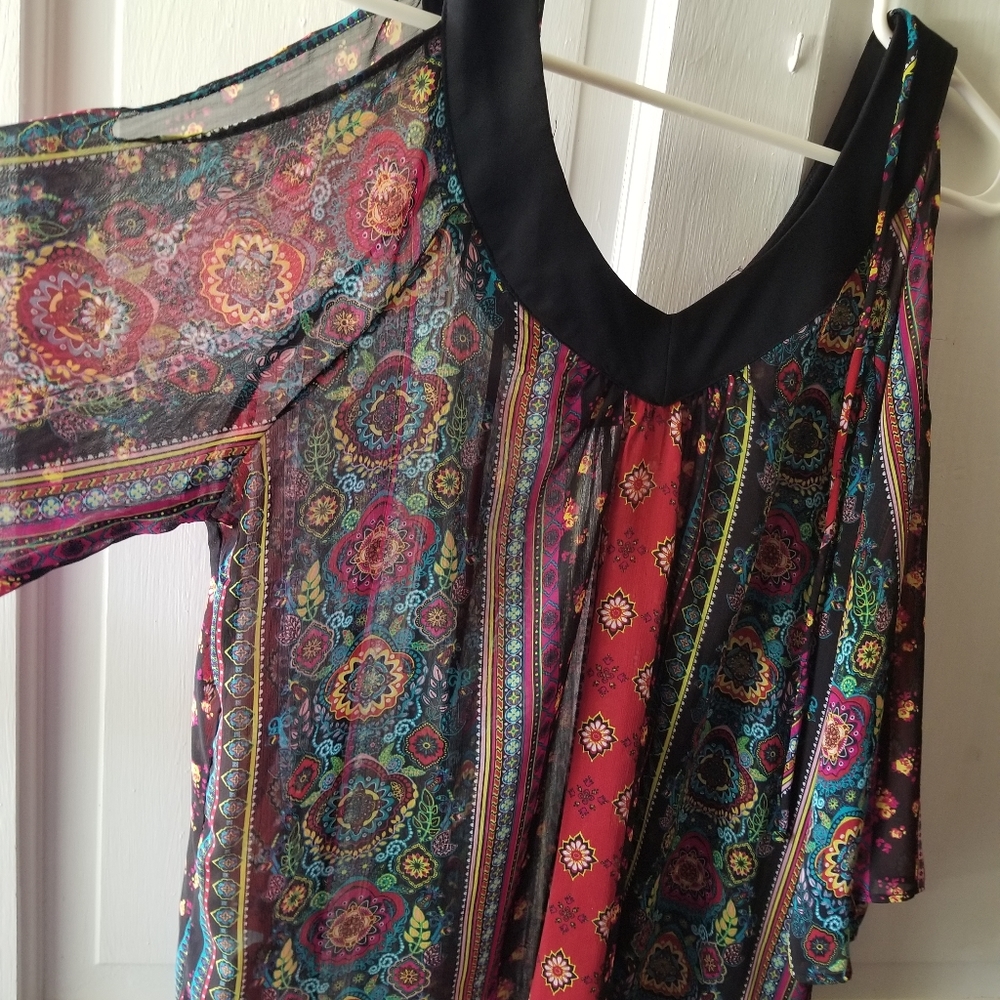 3 for 20. Ladies top,  XL. - Picture 2 of 6